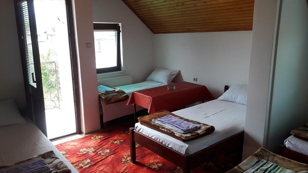 Mico Np Guest House Novi Pazar Eksteriør billede